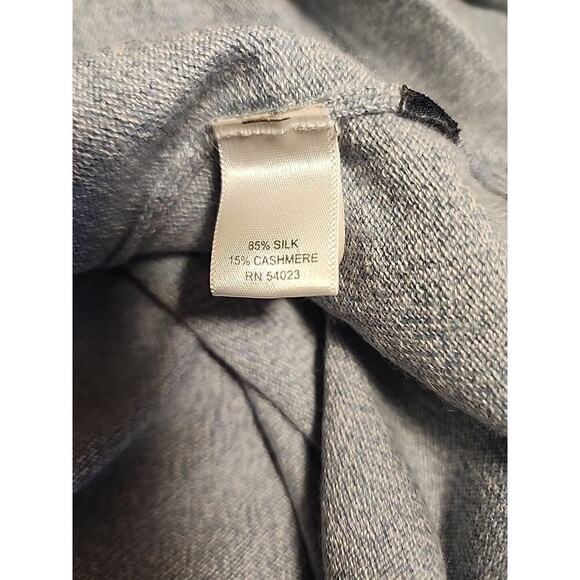 Banana Republic V-Neck Pullover Sweater, Men's Size XL, Cashmere Silk Light Blue - Picture 4 of 5